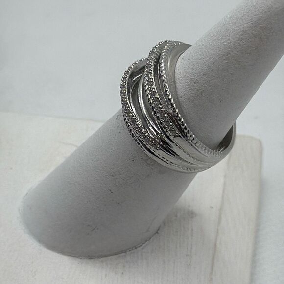 NWOT Size 6 multi band look ring with multiple textures a - Picture 2 of 4